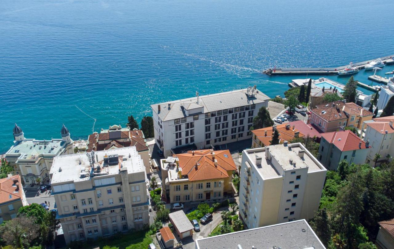 Penthouse At Villa Mascagni Opatija Extérieur photo